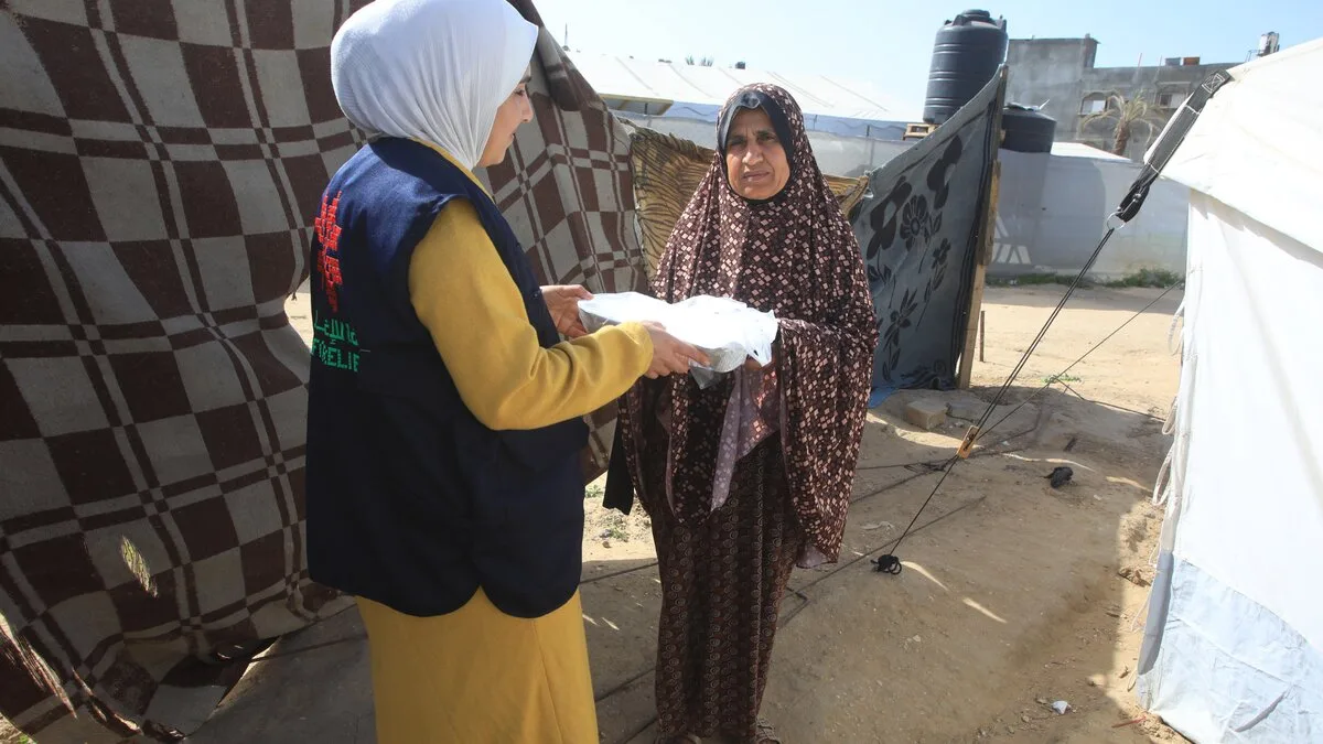 Fighting Famine: How Your Hot Meal Donations Save Lives in Gaza