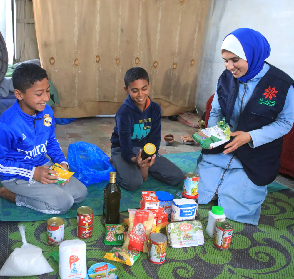 Food parcel distribution, Gaza Strip